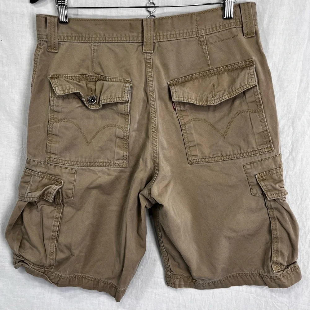 Y2K Vintage Levis Cargo Shorts Men 33x10 Beige Khaki Cotton Grunge Skate Utility